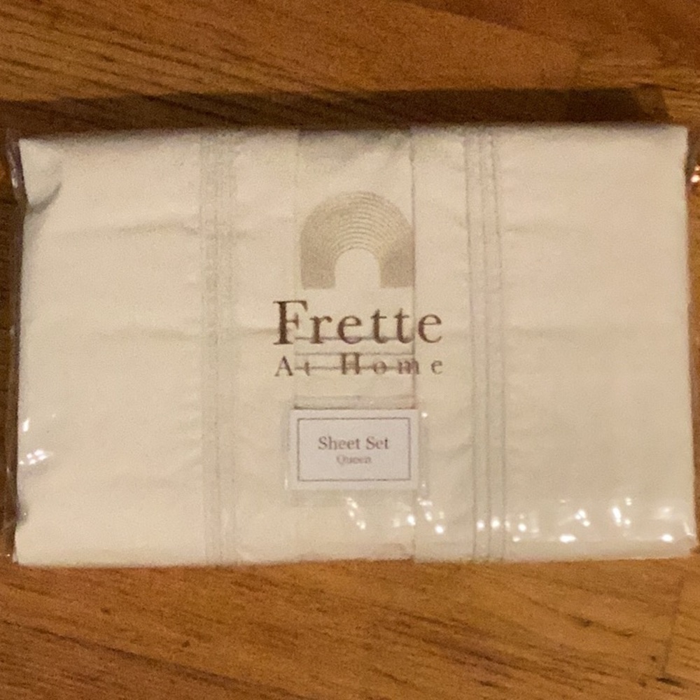 Frette sheet set Adige. Never opened. Ivory